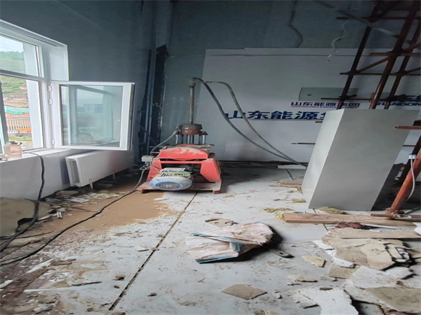 绛县地基基础下沉墙体裂缝加固注浆顶升施工